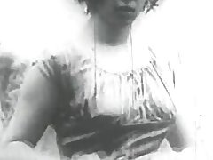 Dancer katika nyasi