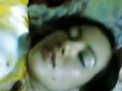 Kimalesia - awek baju kurung kuning